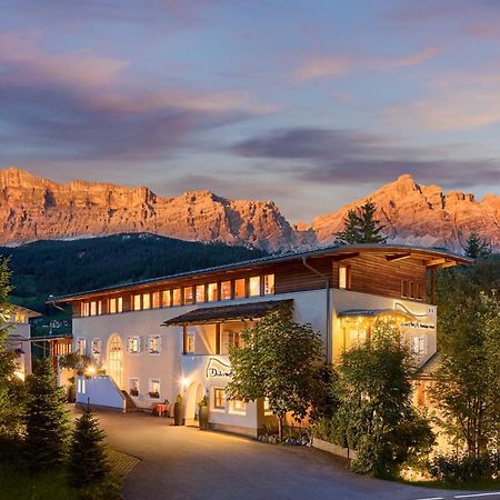 Dolomit Boutique Hotel ラ・ヴィッラ エクステリア 写真