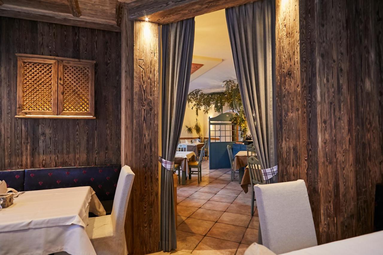 Dolomit Boutique Hotel ラ・ヴィッラ エクステリア 写真