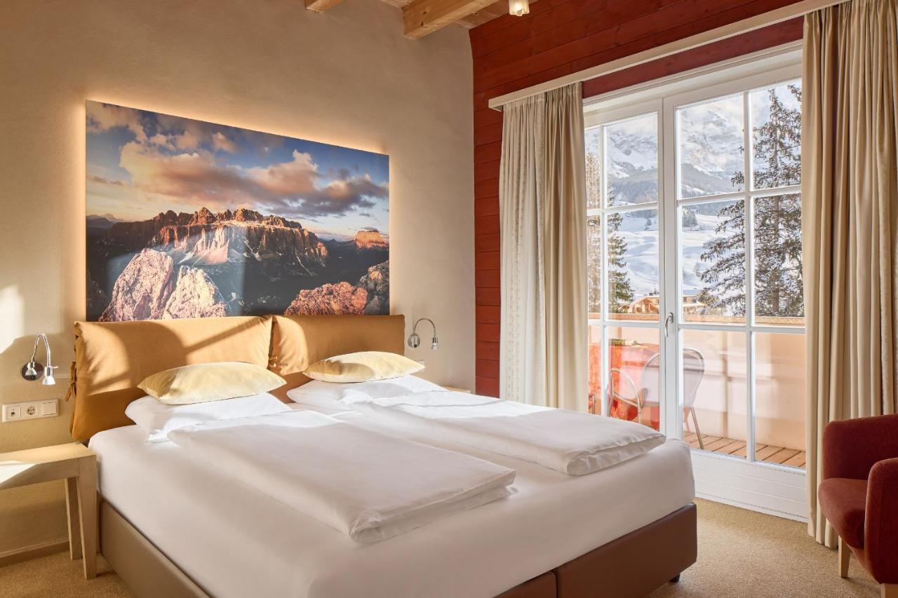 Dolomit Boutique Hotel ラ・ヴィッラ エクステリア 写真